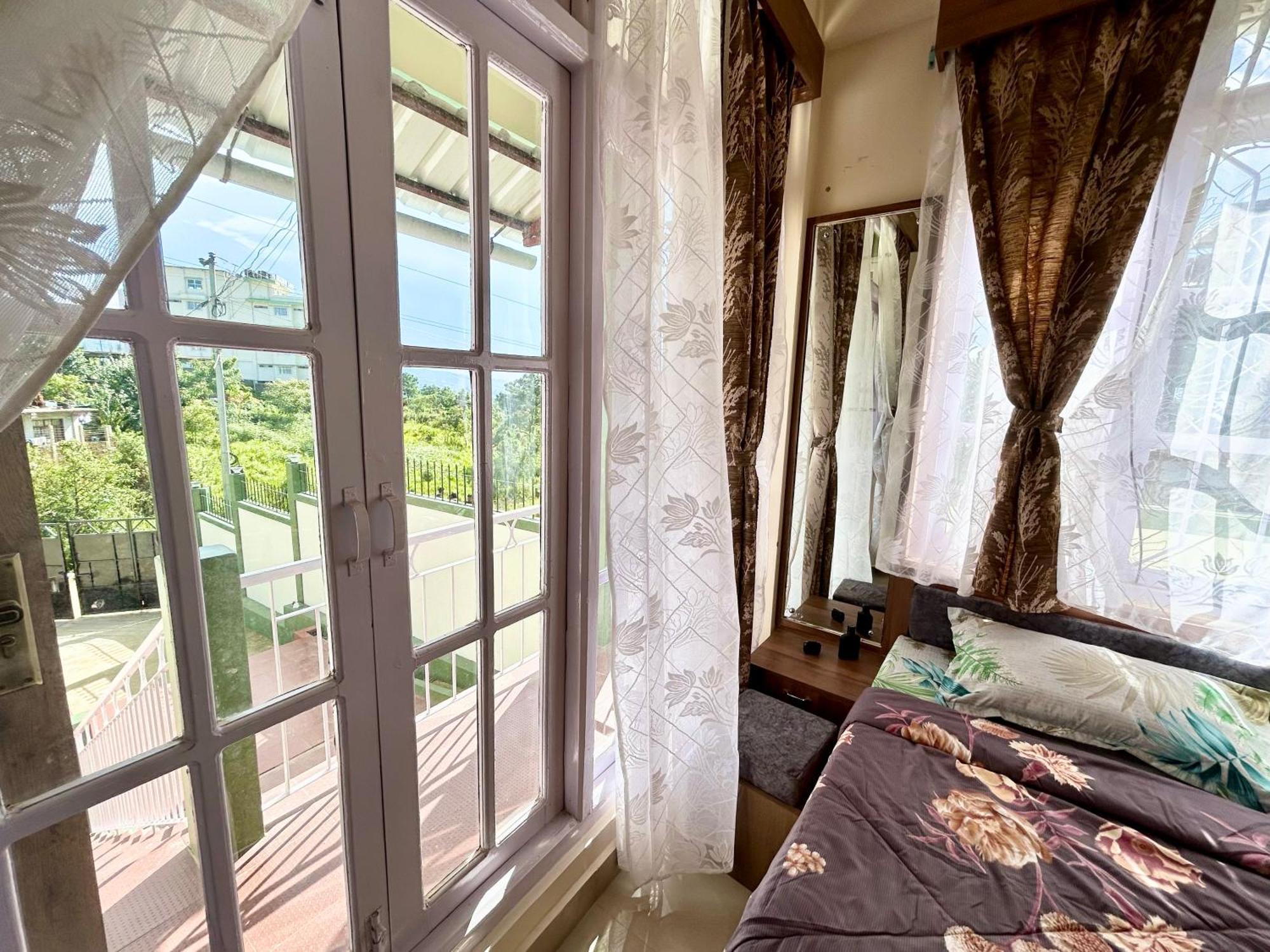 Yepplo Holiday Home - Complimentary Breakfast - 24 Hrs Caretaker & Power Backup Shillong Kültér fotó