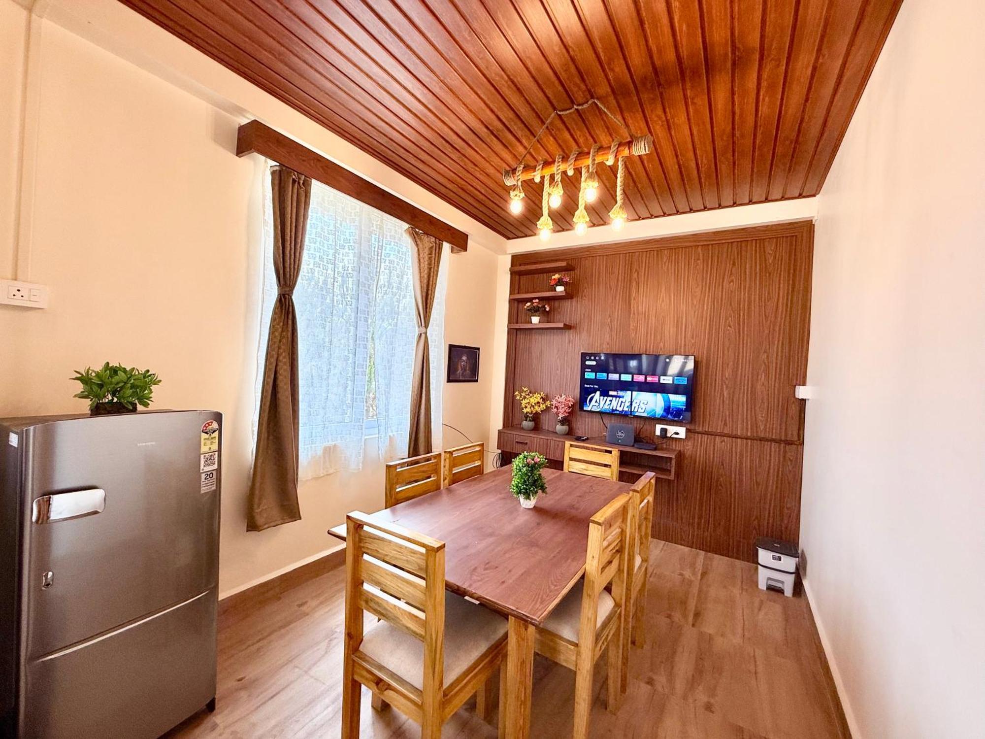 Yepplo Holiday Home - Complimentary Breakfast - 24 Hrs Caretaker & Power Backup Shillong Kültér fotó