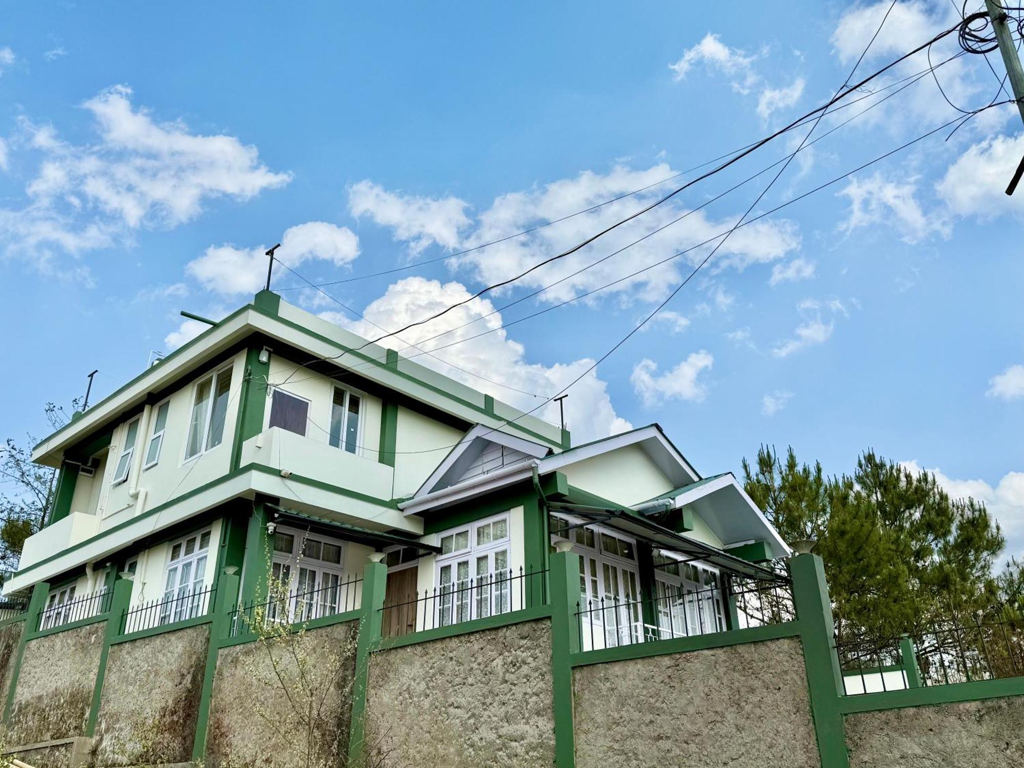Yepplo Holiday Home - Complimentary Breakfast - 24 Hrs Caretaker & Power Backup Shillong Kültér fotó