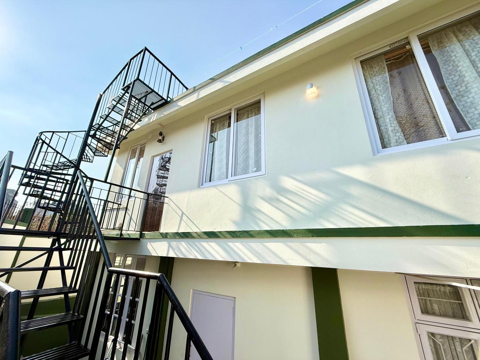 Yepplo Holiday Home - Complimentary Breakfast - 24 Hrs Caretaker & Power Backup Shillong Kültér fotó